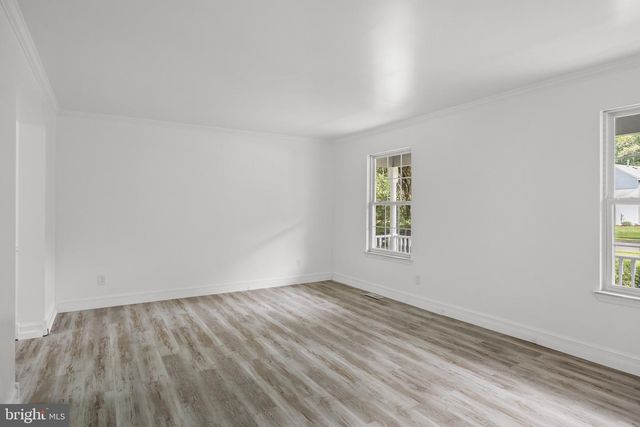 4 ARCADIAN DR, Sicklerville, NJ 08081
