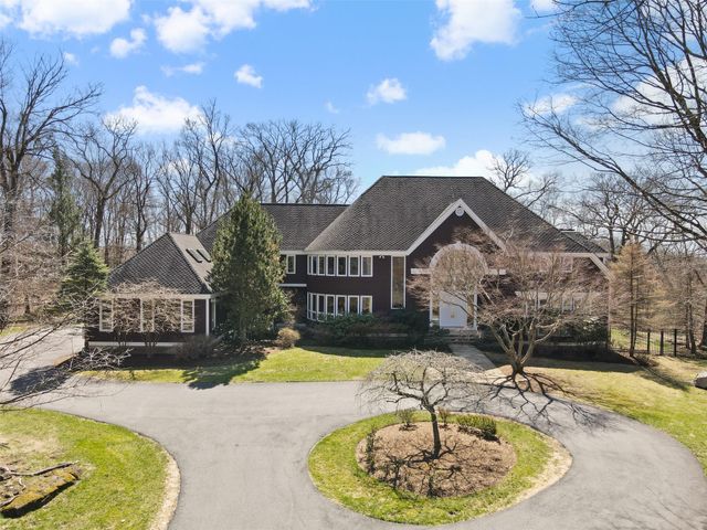 26 Hemlock Hills, Chappaqua, NY 10514