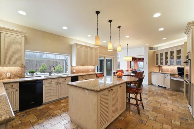 26 Hemlock Hills, Chappaqua, NY 10514