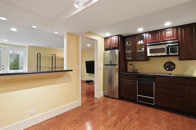 26 Hemlock Hills, Chappaqua, NY 10514
