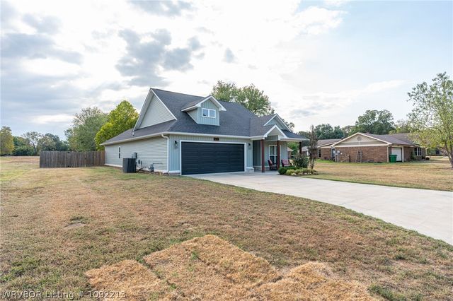 8909 Stoney Hedge Drive, Fort Smith, AR 72908