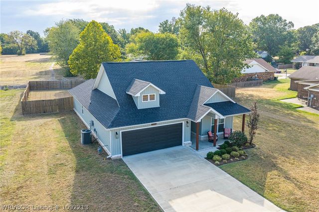 8909 Stoney Hedge Drive, Fort Smith, AR 72908