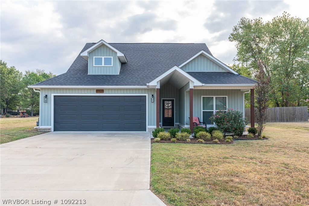 8909 Stoney Hedge Drive, Fort Smith, AR 72908