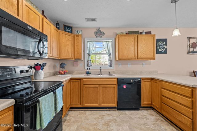 5694 County Line Road, New Bern, NC 28562