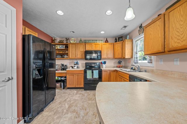 5694 County Line Road, New Bern, NC 28562