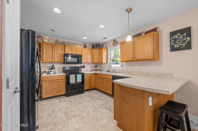 5694 County Line Road, New Bern, NC 28562