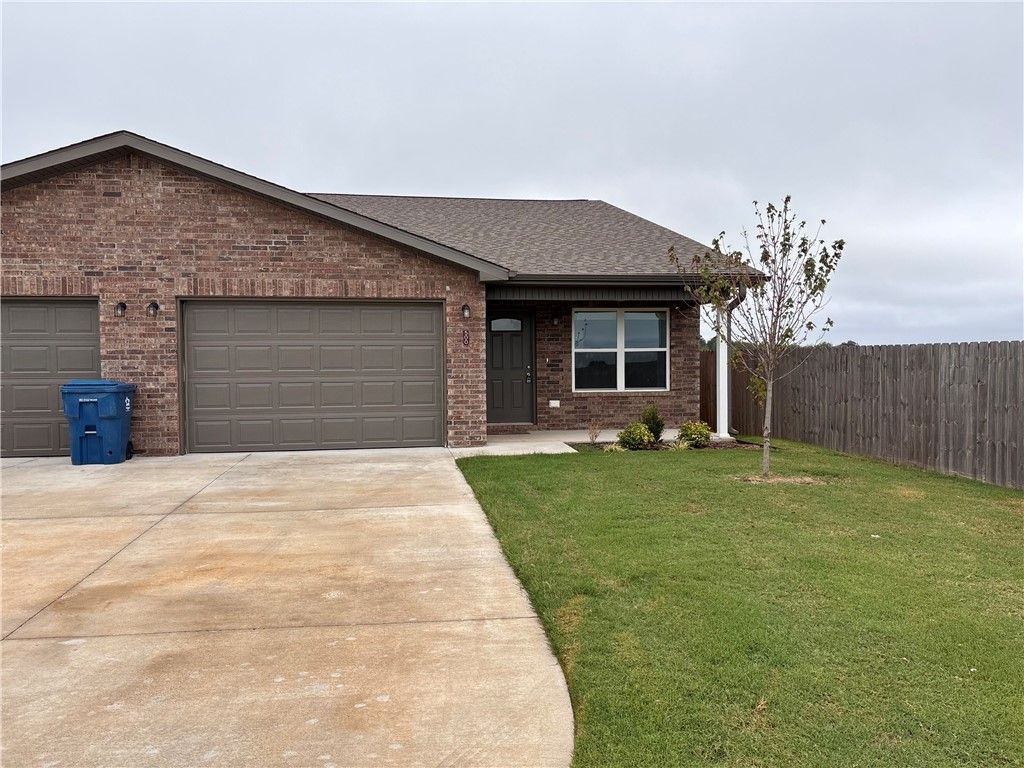 500 69th Avenue, Highfill, AR 72712