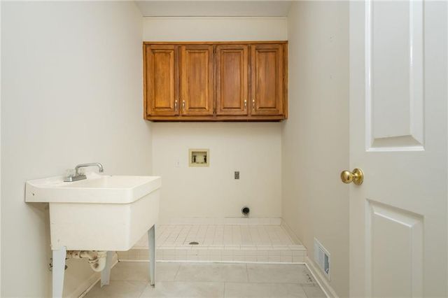 830 Cramac Drive, Lawrenceville, GA 30046