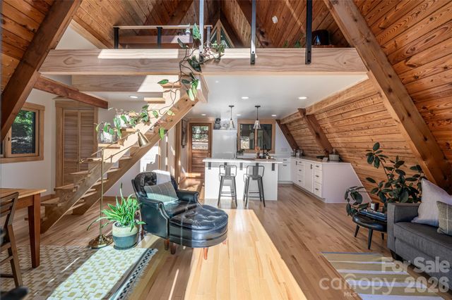 360 Banjo Branch Road, Burnsville, NC 28714