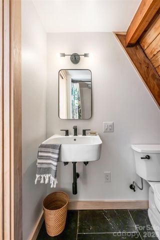 360 Banjo Branch Road, Burnsville, NC 28714