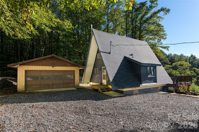360 Banjo Branch Road, Burnsville, NC 28714