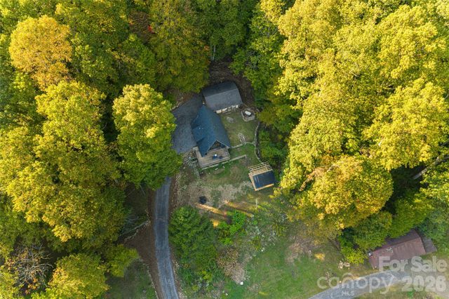 360 Banjo Branch Road, Burnsville, NC 28714