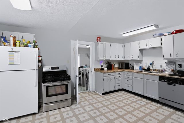 5 E Jefferson Street, Maxwell, IN 46154