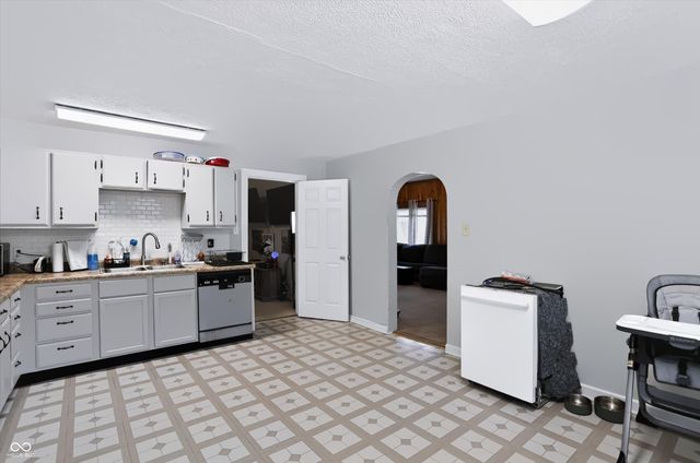 5 E Jefferson Street, Maxwell, IN 46154
