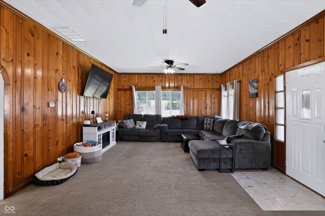 5 E Jefferson Street, Maxwell, IN 46154