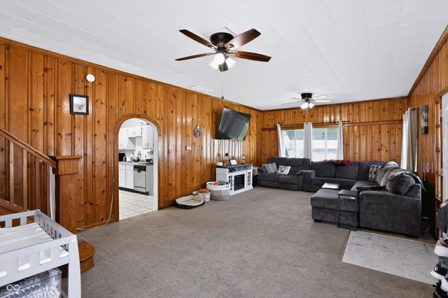 5 E Jefferson Street, Maxwell, IN 46154