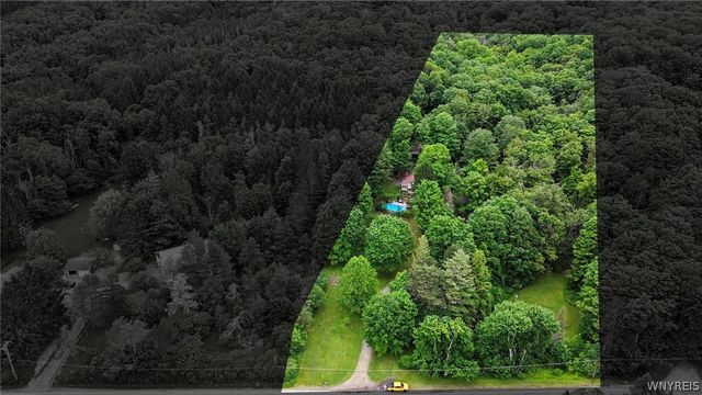 9371 South Protection Road, Holland, NY 14080