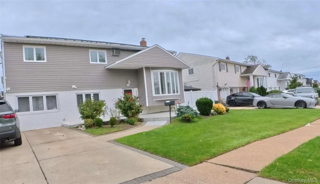 3437 Bertha Drive, Baldwin, NY 11510 — photo 3
