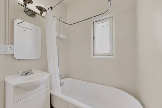 136 E Santa Fe Avenue, Santa Fe, NM 87505