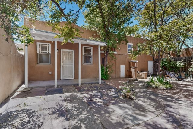 136 E Santa Fe Avenue, Santa Fe, NM 87505