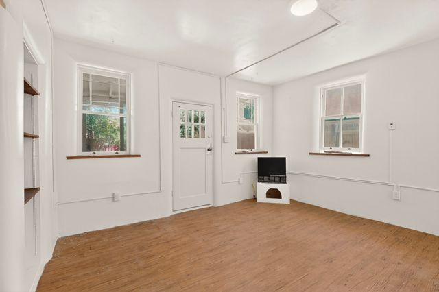 136 E Santa Fe Avenue, Santa Fe, NM 87505