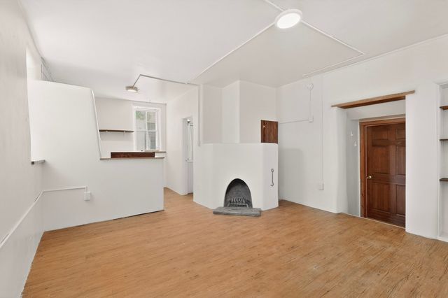 136 E Santa Fe Avenue, Santa Fe, NM 87505