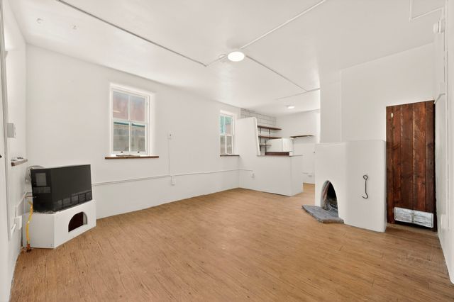 136 E Santa Fe Avenue, Santa Fe, NM 87505