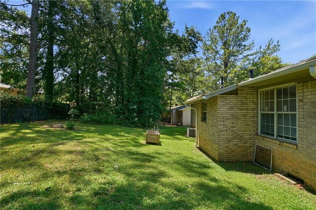 18 Westgate Park Drive, Newnan, GA 30263