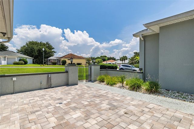 5121 AURORA DRIVE, Leesburg, FL 34748