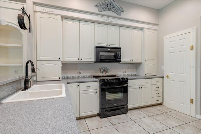 5121 AURORA DRIVE, Leesburg, FL 34748