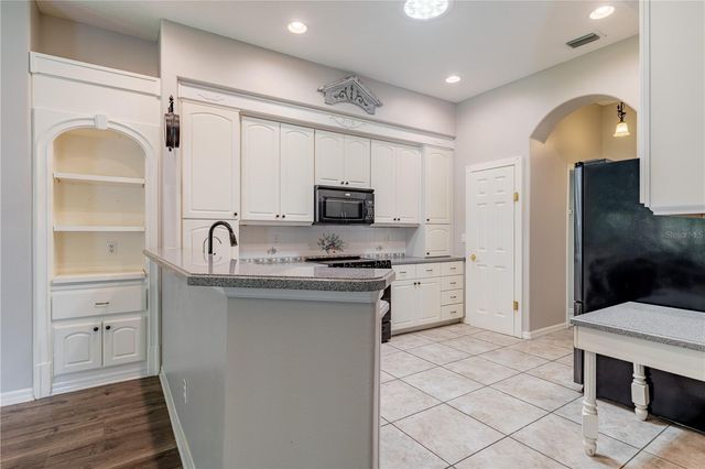 5121 AURORA DRIVE, Leesburg, FL 34748