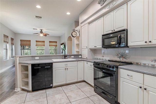 5121 AURORA DRIVE, Leesburg, FL 34748