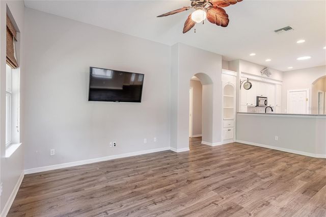 5121 AURORA DRIVE, Leesburg, FL 34748