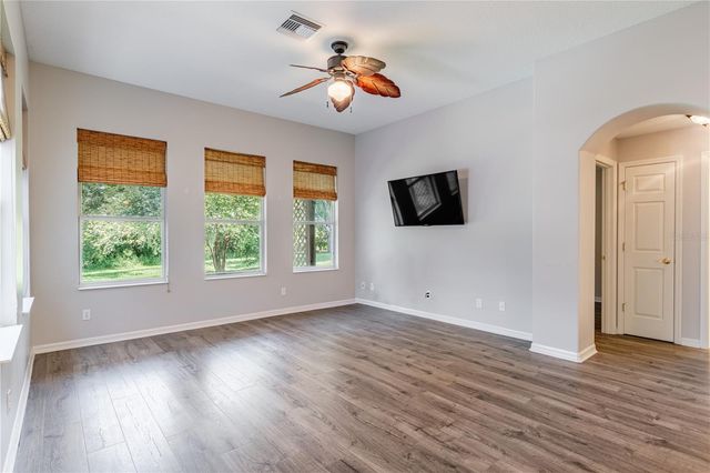 5121 AURORA DRIVE, Leesburg, FL 34748