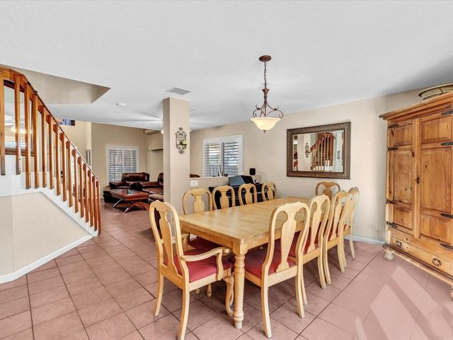 1449 Banyan Circle, Pompano Beach, FL 33069