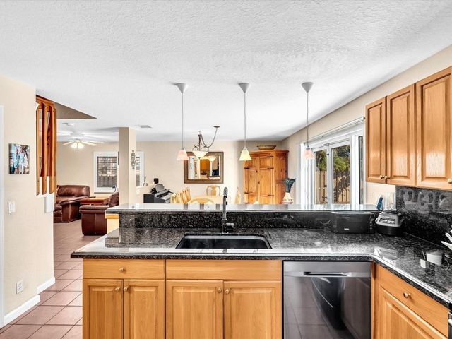 1449 Banyan Circle, Pompano Beach, FL 33069