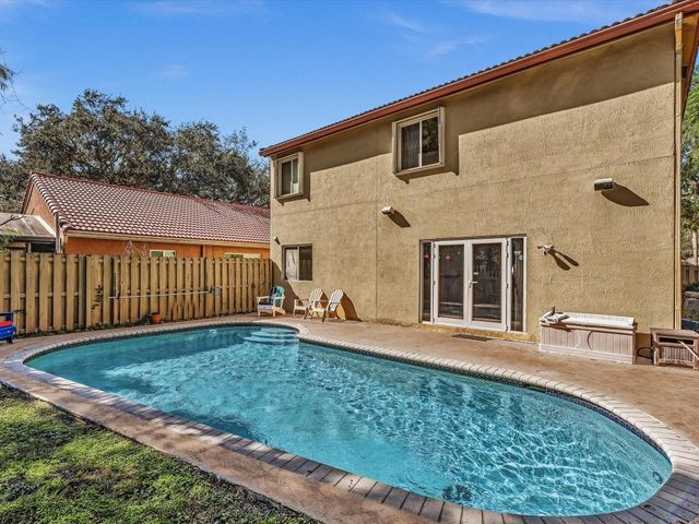 1449 Banyan Circle, Pompano Beach, FL 33069