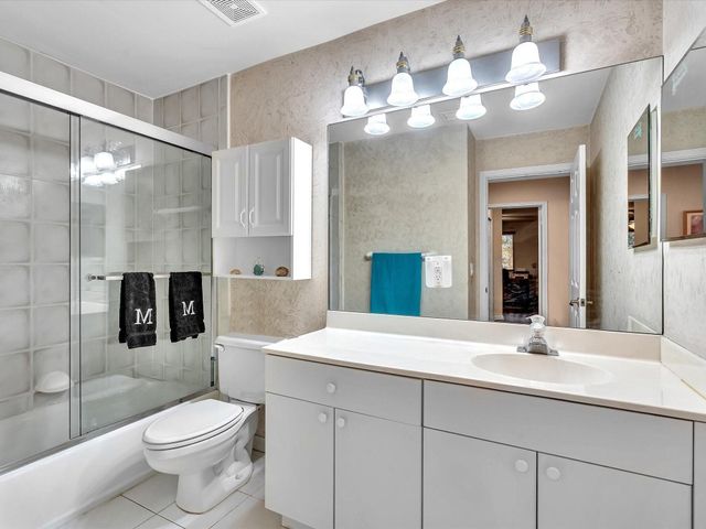 1449 Banyan Circle, Pompano Beach, FL 33069