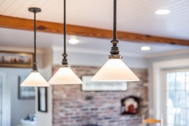 8 Dewey Ave, Sandwich, MA 02563