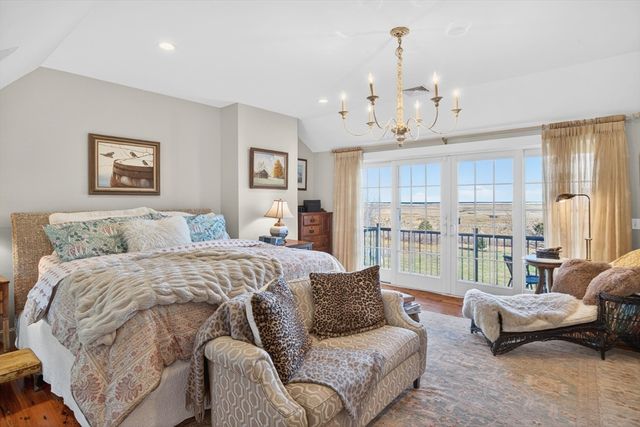 8 Dewey Ave, Sandwich, MA 02563