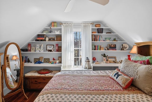 8 Dewey Ave, Sandwich, MA 02563