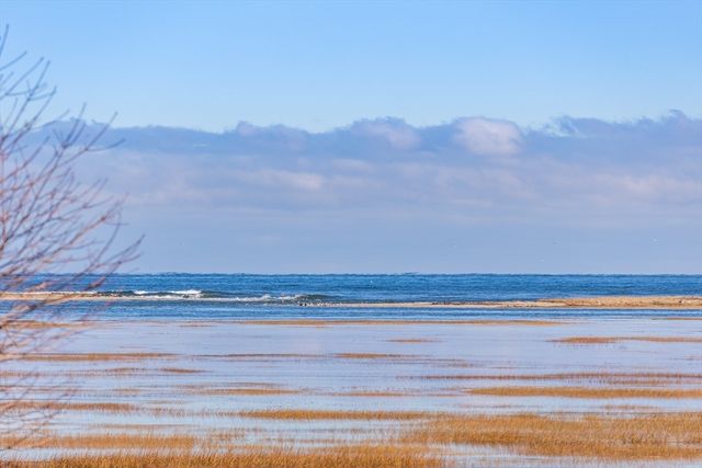 8 Dewey Ave, Sandwich, MA 02563