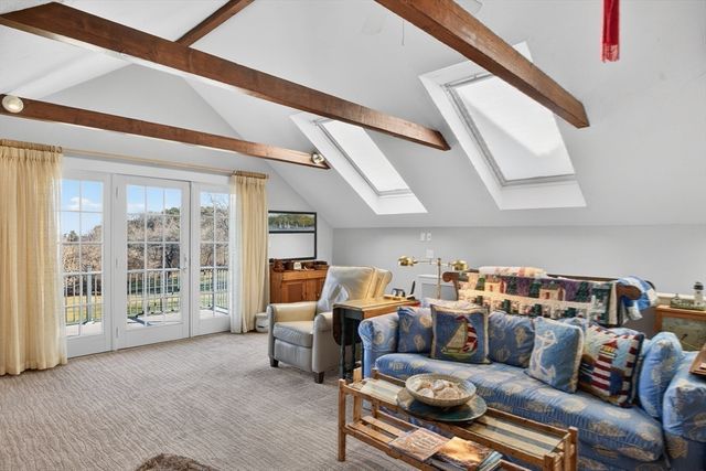 8 Dewey Ave, Sandwich, MA 02563