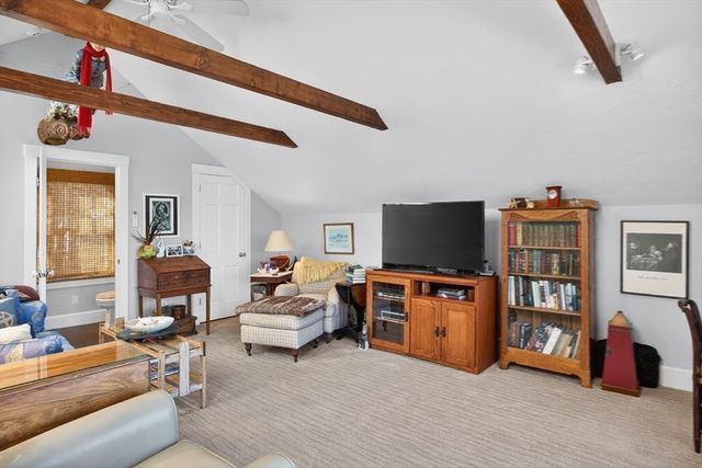 8 Dewey Ave, Sandwich, MA 02563