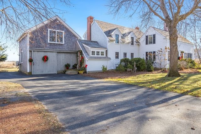 8 Dewey Ave, Sandwich, MA 02563