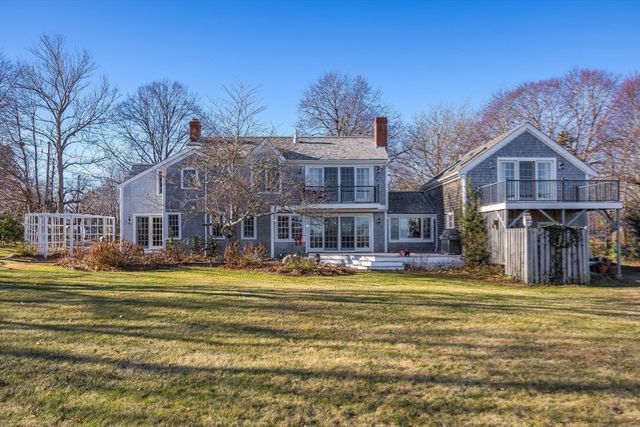 8 Dewey Ave, Sandwich, MA 02563