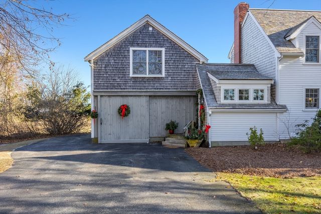 8 Dewey Ave, Sandwich, MA 02563