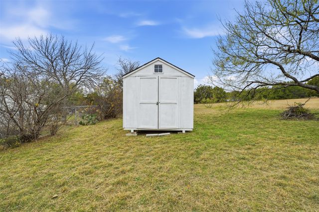 4104 Goliad Drive, Granbury, TX 76048
