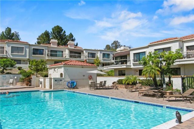 27871 Esporlas 27, Mission Viejo, CA 92692