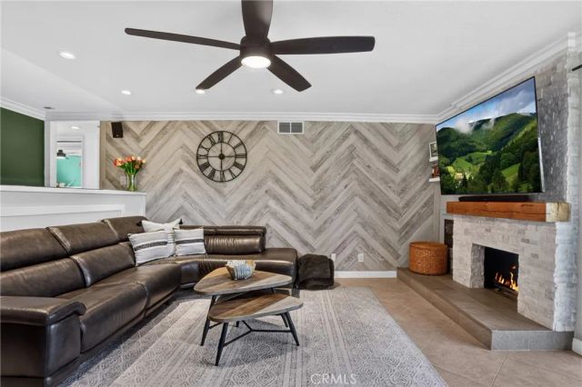 27871 Esporlas 27, Mission Viejo, CA 92692